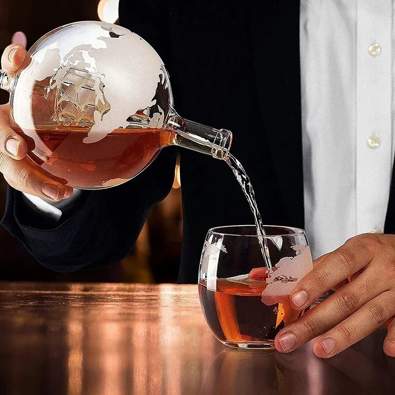 Набор креативных графинов «Гло – обзор и цена Decanter Globe Set